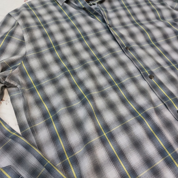 Vince plaid classic fit button down shirt - Picture 2 of 4